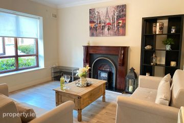 42 The Court Larch Hill, Santry, Co. Dublin — photo 2