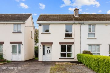 11 Llewellyn Lawn, Rathfarnham, Dublin 16, D16Y3E0