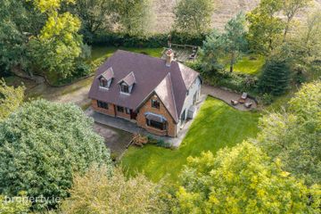 Blackberry Cottage, 5 Brookwood, Crosshaven Road, Carrigaline, Co. Cork, P43VX62 — photo 2