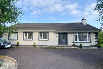  Lakeview, Currow, Currow, Co. Kerry, V93NW25 — photo 2