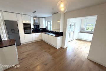 38 The Pines, Forest Park, Portlaoise, Co. Laois, R32H3V9 — photo 2