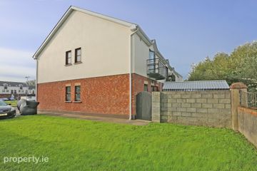 32 Ballycasey Park, Shannon, Co. Clare, V14 FD35 — photo 2