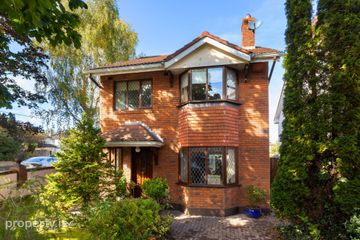 1 Foxrock Wood, Dublin 18, D18 X4Y6 — photo 2