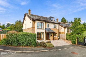 15 Rocky Valley Crescent, Kilmacanogue, Co. Wicklow, A98 PK49 — photo 2
