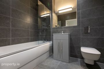 7 Monkstown Grove Apartments, Monkstown Farm, Monkstown, Co. Dublin — photo 2