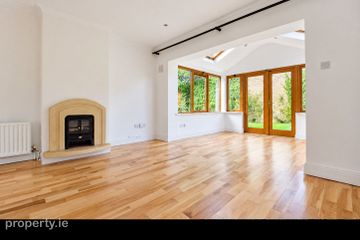 11 Frankfort Court, Dundrum, Windy Arbour, Dublin 14 — photo 3