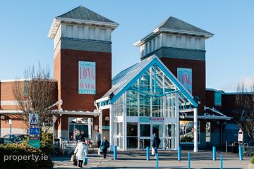 Longwalk Shopping Centre, Longwalk Road, Townparks, Dundalk, Co. Louth