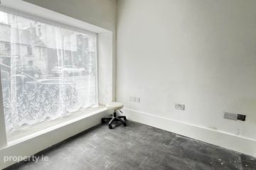 65 Prospect Hill, Galway, Co. Galway, H91XY9Y — photo 2