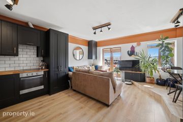 7 Russell Crescent, Russell Square, Tallaght, Dublin 24, D24TN23