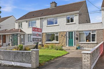 8 Lorcan Green, Dublin 9, Santry, Dublin 9, D09P793