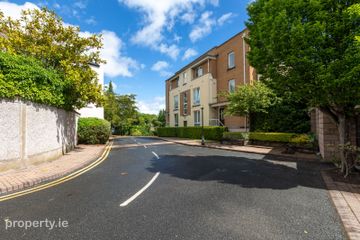 Apartment 33, Lisalea, Frascati Park, Blackrock, Co. Dublin, A94E302 — photo 2