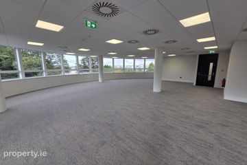 Burton Court, Burton Hall Drive, Leopardstown, Dublin 18 — photo 3