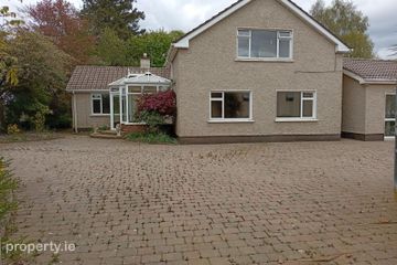 Extensive Equestrian property,Clifton Lodge, The Curragh, Ballysax, Co. Kildare, R56H288