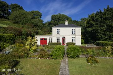Lake View, Aghatubrid, Glandore, Co. Cork, P81TW68