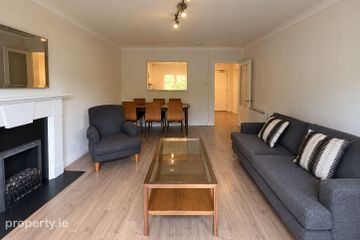 5th Floor with Park View, The Pines, Herbert Park Lane, Dublin 4 — photo 2