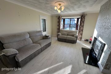 25 Manor Court, Knocknacarra, Knocknacarra, Co. Galway — photo 2