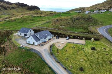 Slieve League House, Croaghlin, Teelin, Co. Donegal, F94YD23
