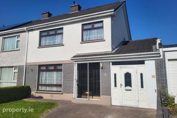 12 Whitethorn Avenue, Inniscarra View, Ballincollig, Co. Cork, P31DD51 — photo 2