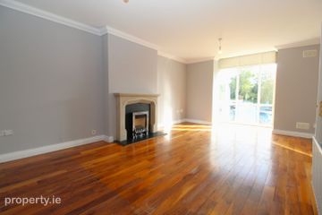 34 Annagh Court, Waterville,, Blanchardstown,, Dublin 15, D15HKC8 — photo 3
