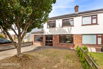 9 Seabury Grove, Malahide, Co Dublin, K36 YR44 — photo 2