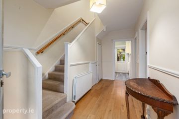 37 St Enda's Drive, Rathfarnham, Dublin 14, D14 N738 — photo 3