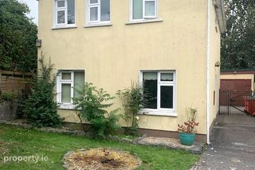 1Rockfield Park