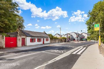 Golden Ball Cottage, Enniskerry Road, Kilternan, Dublin 18, D18W257