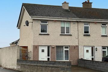 44 & 44A  Shancastle Crescent, Clondalkin, Dublin 22 — photo 3