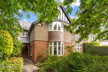 2 Wilfield Park, Sandymount, Dublin 4, D04E446