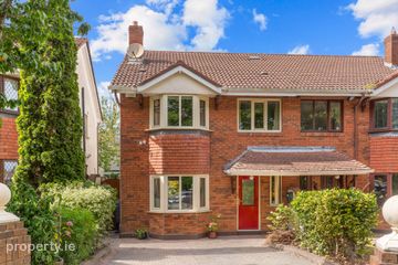 2 Foxrock Wood, Foxrock, Dublin 18, D18E5F6