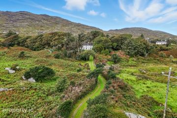 High Trees, Errisbeg, Roundstone, Co. Galway, H91K7X9