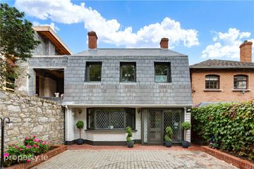 Parkview, Clyde Lane, Ballsbridge, Dublin 4, D04 X0F1