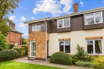 53 Rosemount Court, Booterstown, Co. Dublin, A94 VX66