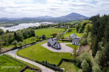 Ards Forest Cottage, Ards, Creeslough, Letterkenny, Co. Donegal, F92YF74 — photo 2