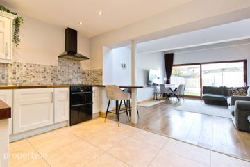 59 Pearse Park, Sallynoggin, Co. Dublin, A96 R9C0 — photo 2