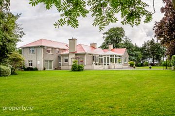 Castlelake, Cashel, Golden, Co. Tipperary, E25TD70