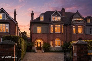 59 Ailesbury Road, Ballsbridge, Dublin 4, D04 A2W1