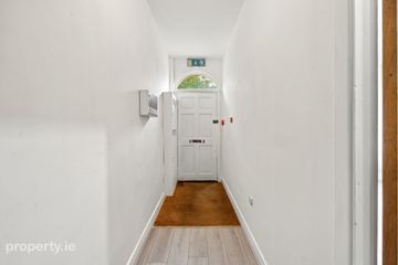 25 Marino Crescent, Marino, Dublin 3, D03F297 — photo 3