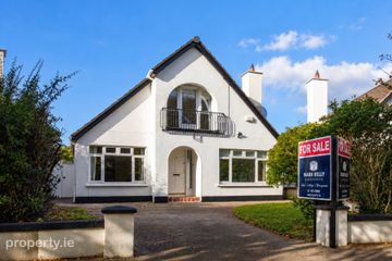 18 Glencairn Drive, Leopardstown, Dublin 18, Co. Dublin, D18YT59