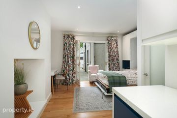 Apartment 5, Pembroke Manor, 64/66 Pembroke Road, Ballsbridge, Dublin 4, Co. Dublin, D04HK09 — photo 2