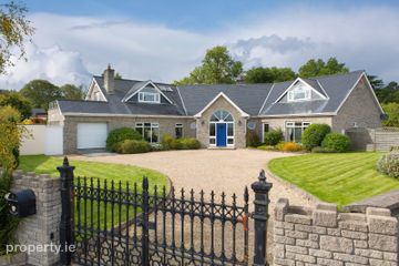 Small Oaks, 6 Rathmichael Haven, Rathmichael, Dublin 18, D18A702