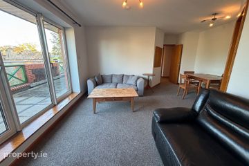 Apartment 21, Dundrum Castle House, Dundrum Castle, Ballinteer, Dublin 16 — photo 2