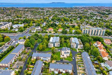 11 Kelston Drive, Dublin 18, D18PH64 — photo 3