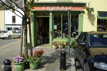 OVERALL WINNER OF TRADITIONAL SHOP FRONTS IN 2005.......