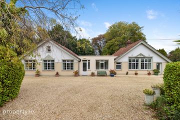 Eversham Lodge, Newtownpark Avenue, Foxrock, Co. Dublin, A94H6Y5
