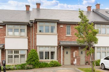 11 The Close, Hazelbrook Square, Churchtown, Dublin 14, D14K296