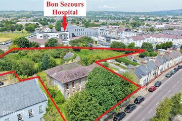 Strand House, Strand Street, Tralee, Co. Kerry, V92N6XC — photo 2