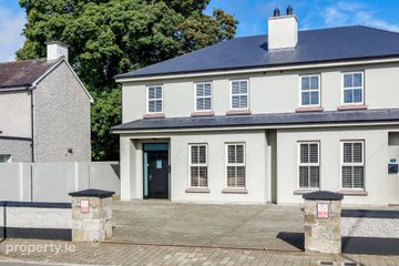 2 Wellington Place, Trim, Co. Meath, C15 ARX7