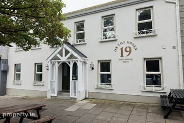 19 On The Green - Cedar Suite, 19 Main Street, Belcoo, Enniskillen, Co. Fermanagh