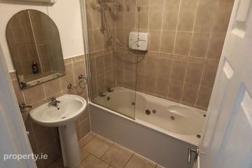 Fionnuisce, Doughiska, Galway, Briarhill, Co. Galway — photo 2